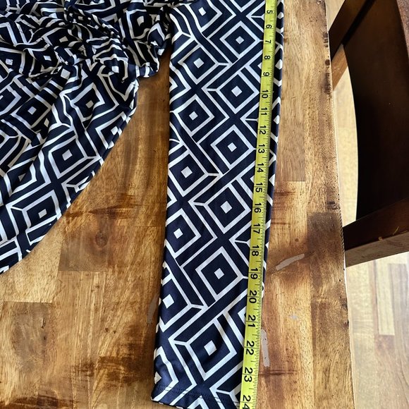 INC Geometric Black/White Casual Dress - Picture 8 of 11